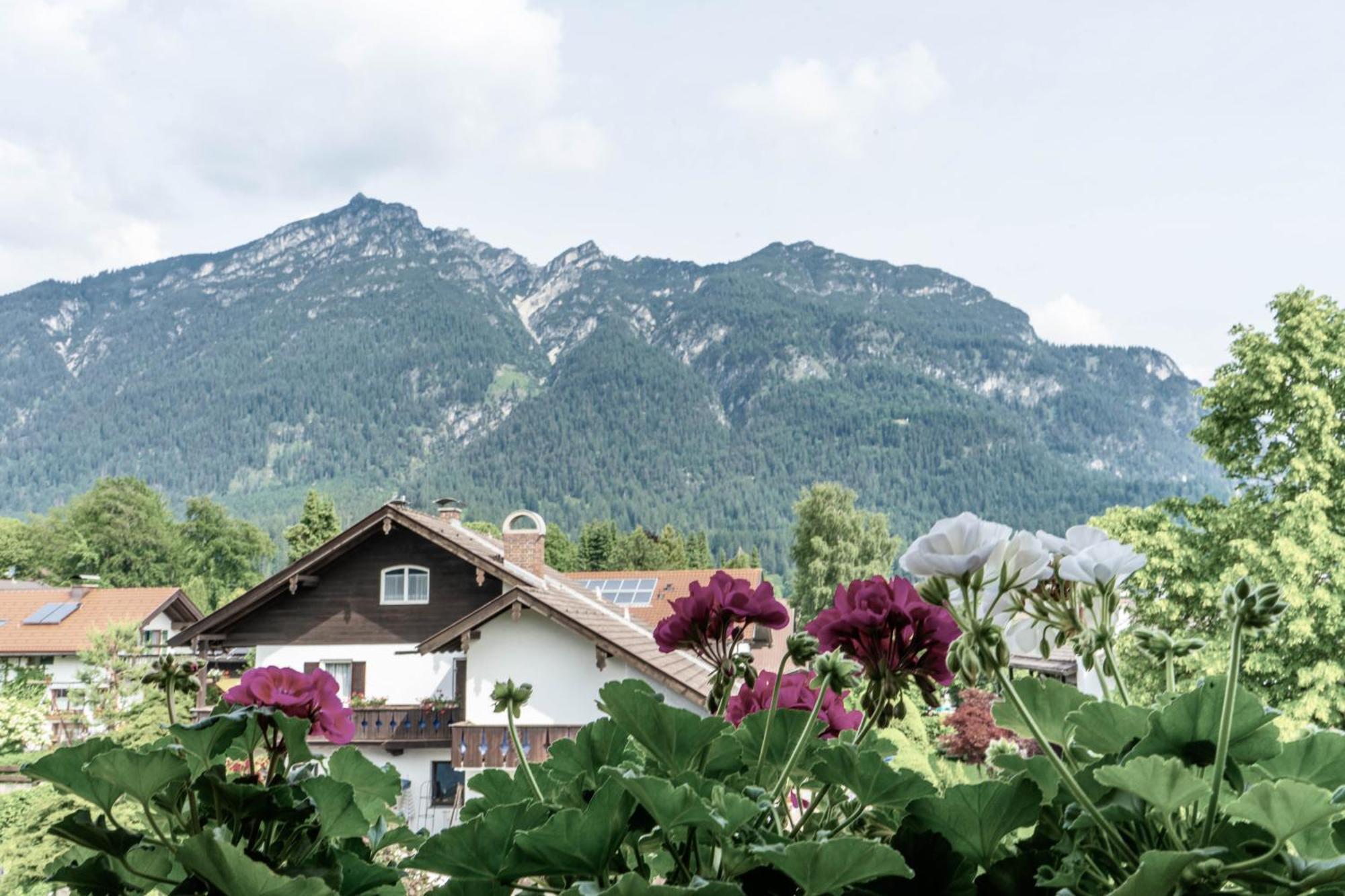 Gaestehaus Quirin Garmisch-Partenkirchen járás Kültér fotó